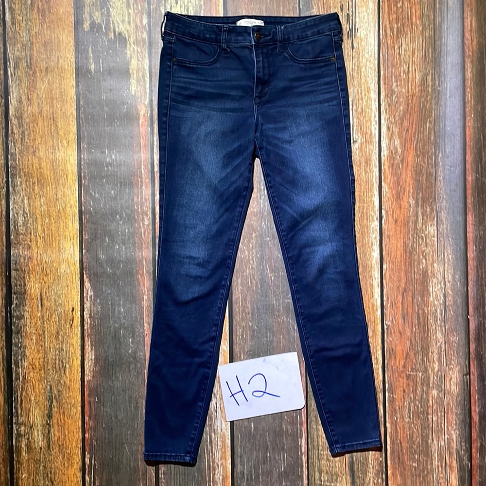 Abercrombie and Fitch size 6 jeans